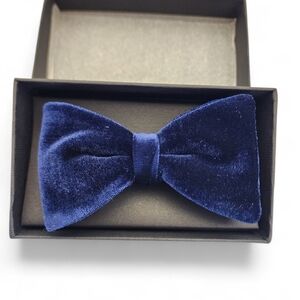 Couture 1910 Navy Blue Velvet Bow Tie New In Box